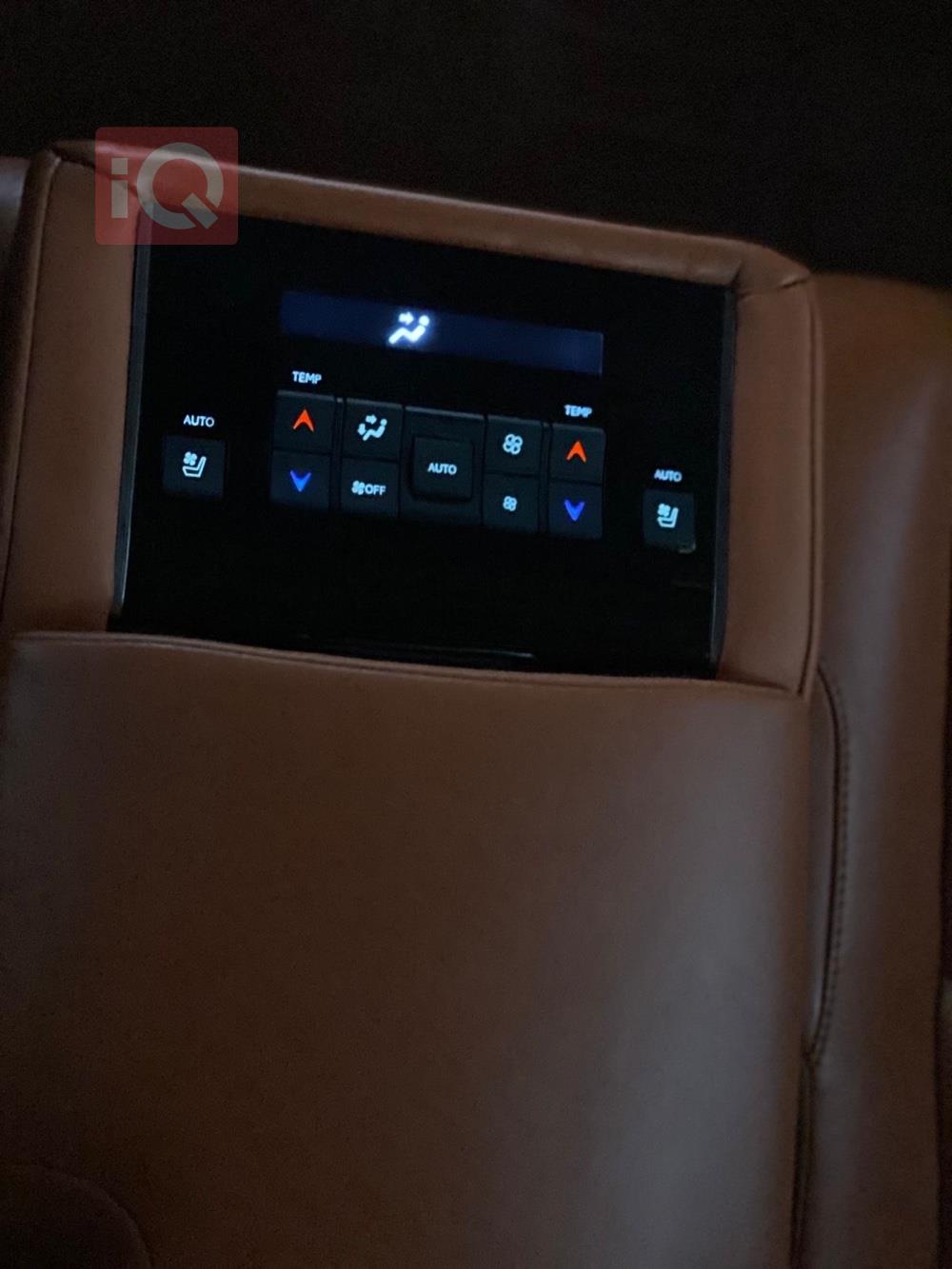 لێکزس LX